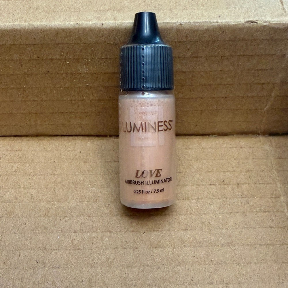 Luminess Airbrush Illuminator Love 0.25 fl oz Shimmer Pink NIB